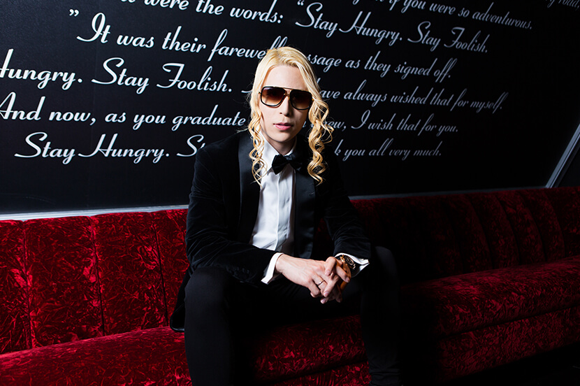 ローランドは巨人ファン!! 坂本勇人や澤村拓一と仲良し!!野球経験は?